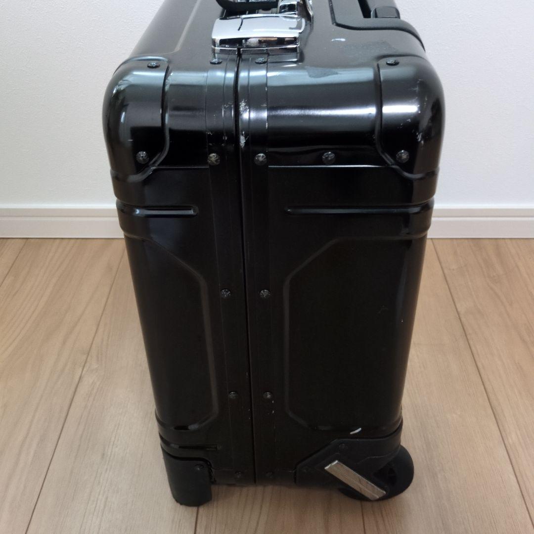 ゼロハリバートン キャリーケース 鍵なし