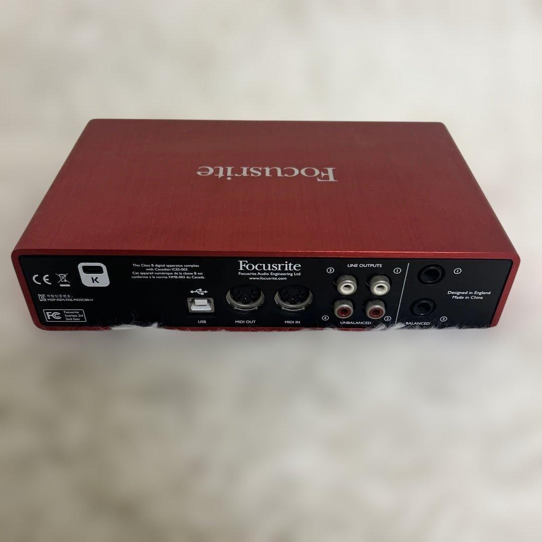 Focusrite Scarlett 2i4 オーディオインターフェイス