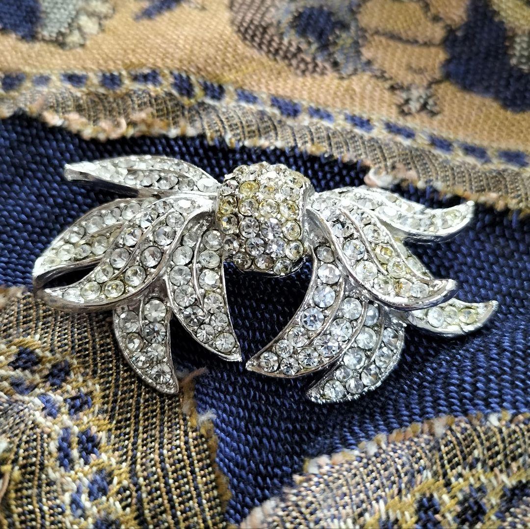 超美品✨《JS PARIS》✨ヴィンテージ ジュエリー レトロ リボン♡ブローチ