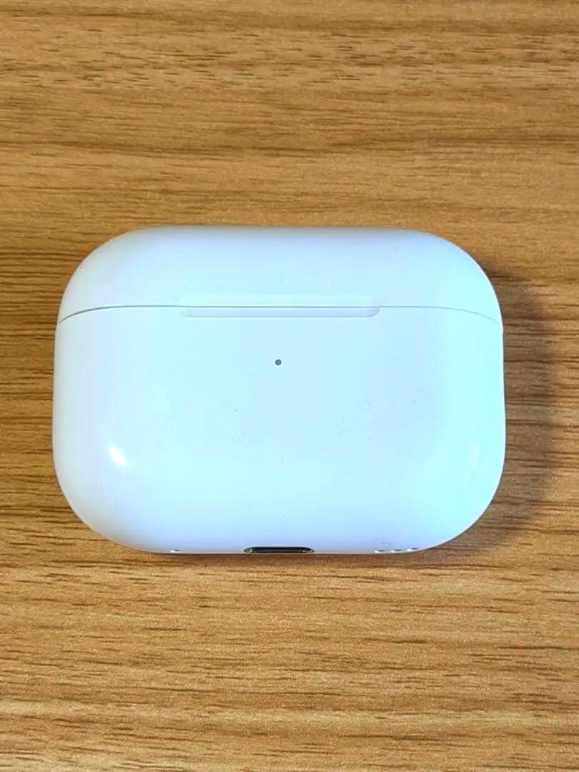 AirPods Pro 3 充電ケースのみ