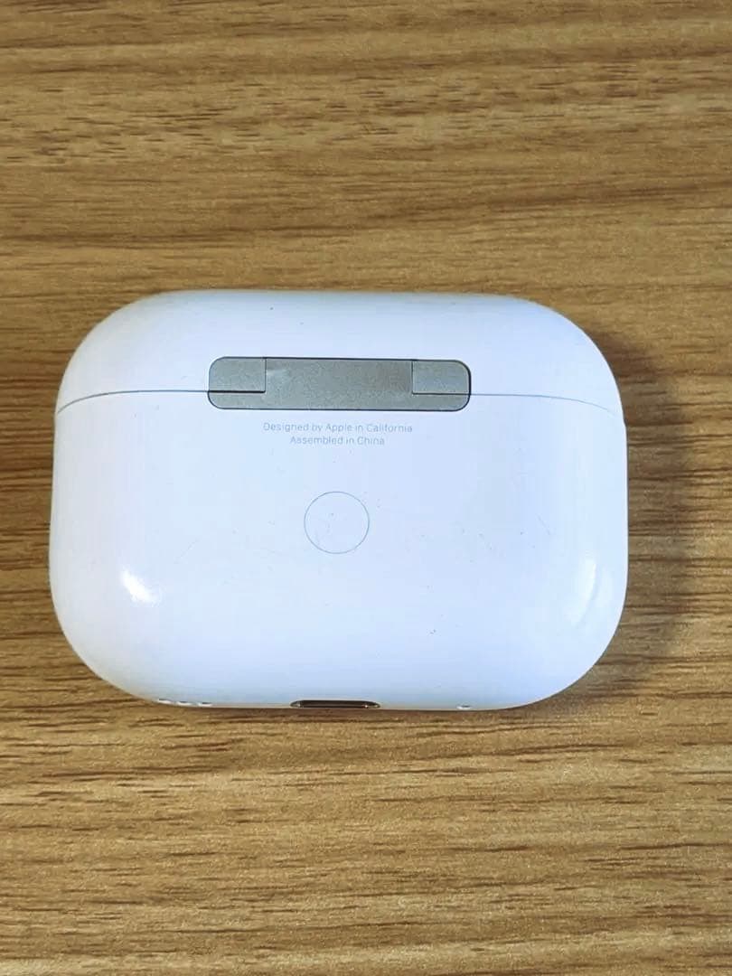 AirPods Pro 3 充電ケースのみ