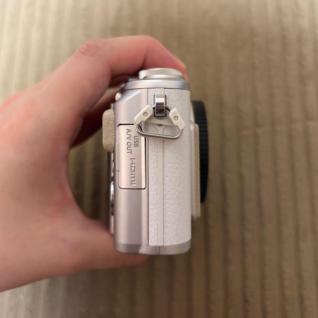 シャッター回数2347回 OLYMPUS PEN E-PL8 ダブルズームキット