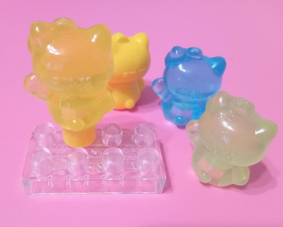 SANRIOキティちゃんフィギュア／ポップコーンのおまけ？