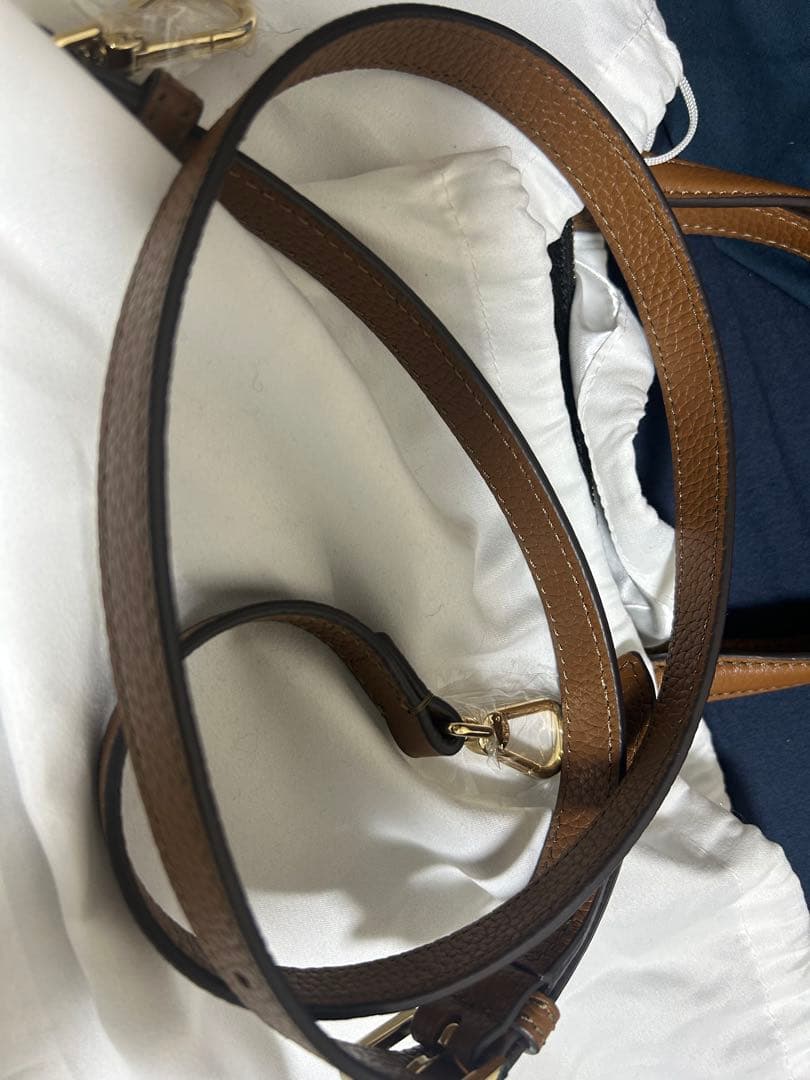 FURLA 黒 レザー ショルダーバッグ