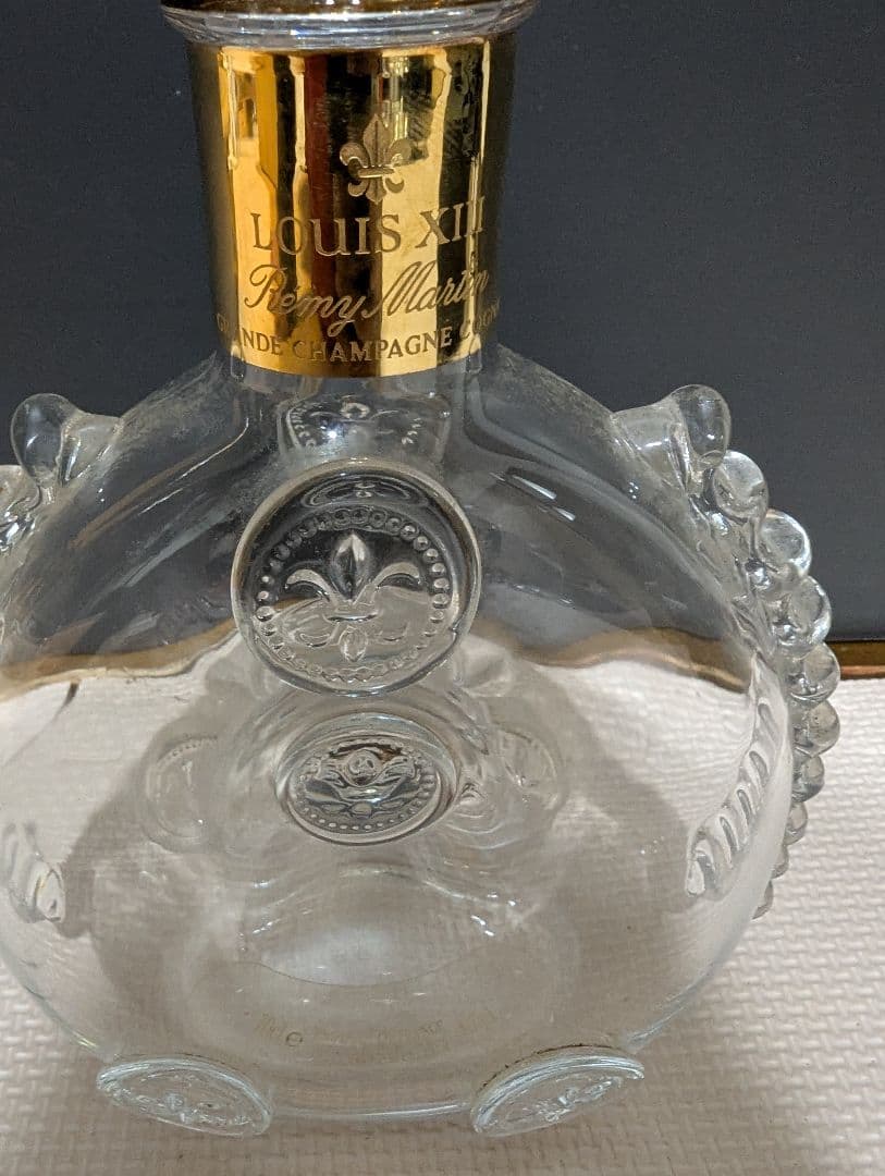 レミーマルタン・ルイ13世 バカラ製 空ボトル　汚れあり