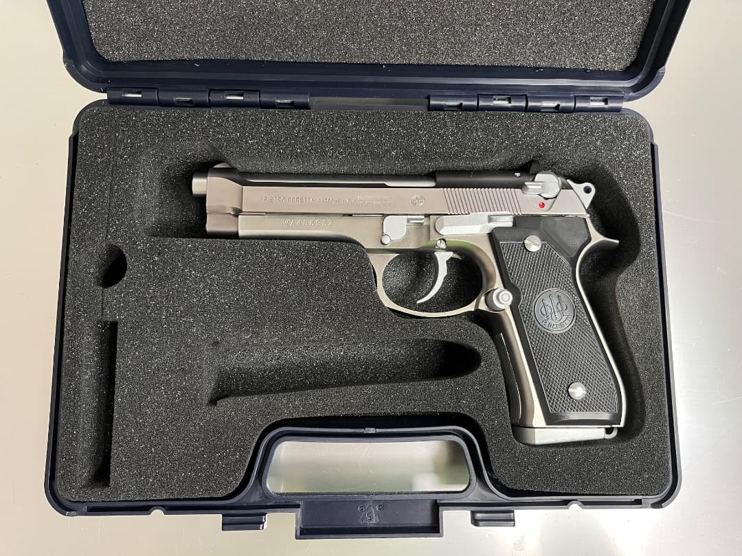 WA ベレッタガスガン シルバーABS実物ケース付き