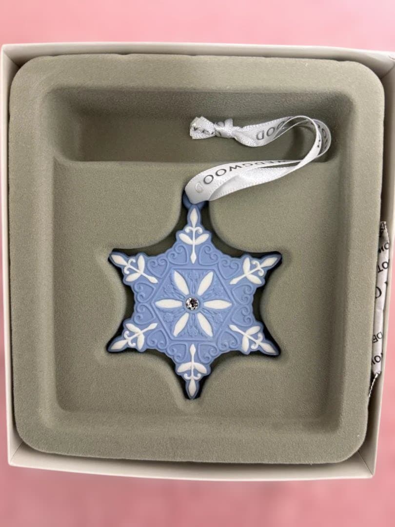  クリスマスの雪の結晶型オーナメント