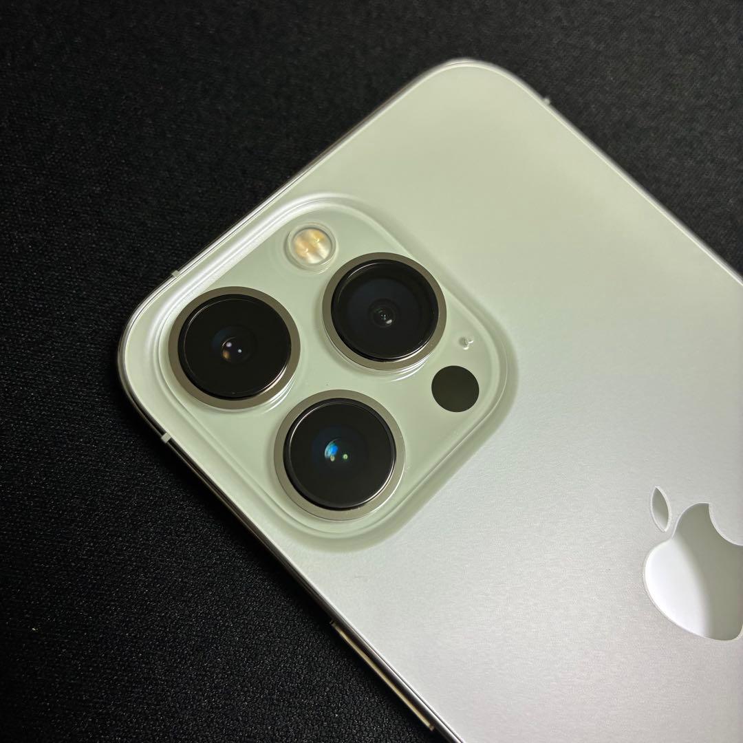 【美品】 iPhone 13 Pro シルバー 256GB 本体