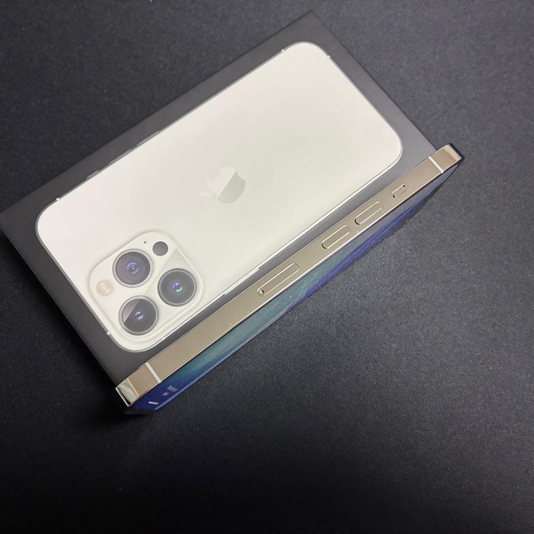 【美品】 iPhone 13 Pro シルバー 256GB 本体