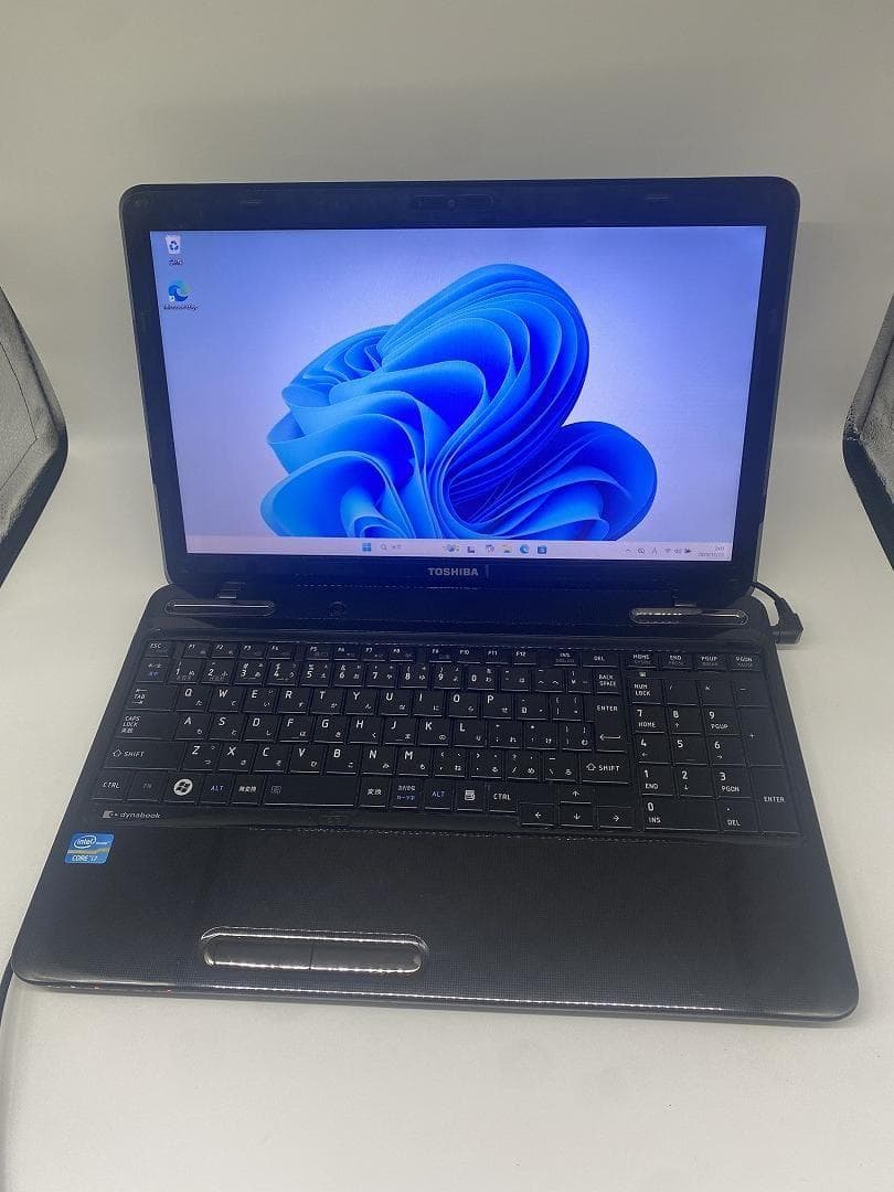 【東芝】爆速 Corei7/新品SSD256GB 15.6 ノートパソコン D4