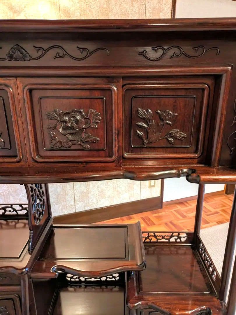 木製彫刻装飾収納棚　茶箪笥　飾り棚