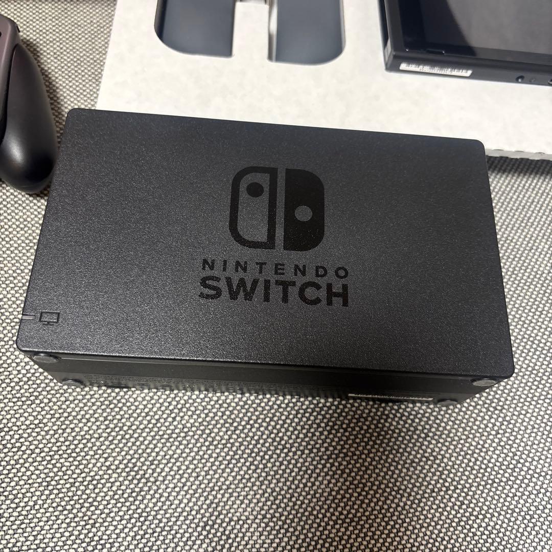 Nintendo Switch 本体　ブラック　グレー　コントローラー
