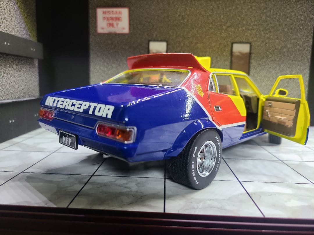 INTERCEPTOR V8！V8！