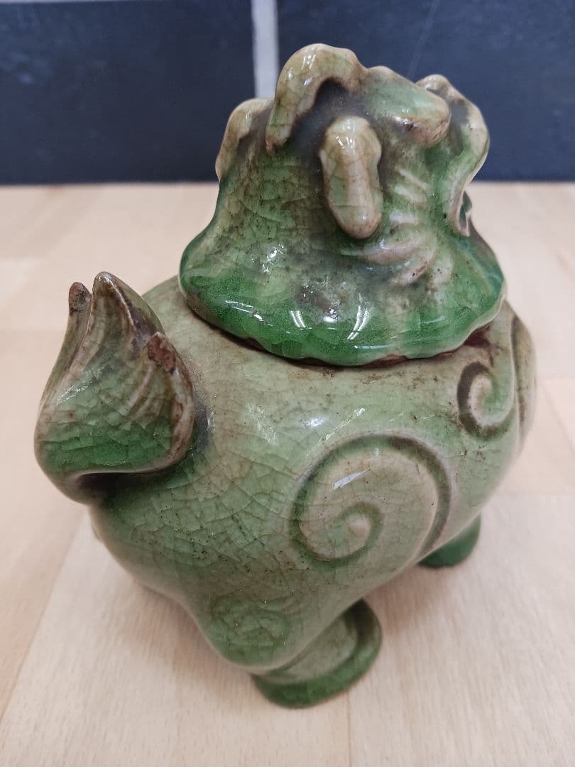 時代物　三田青磁　獅子香炉　箱付