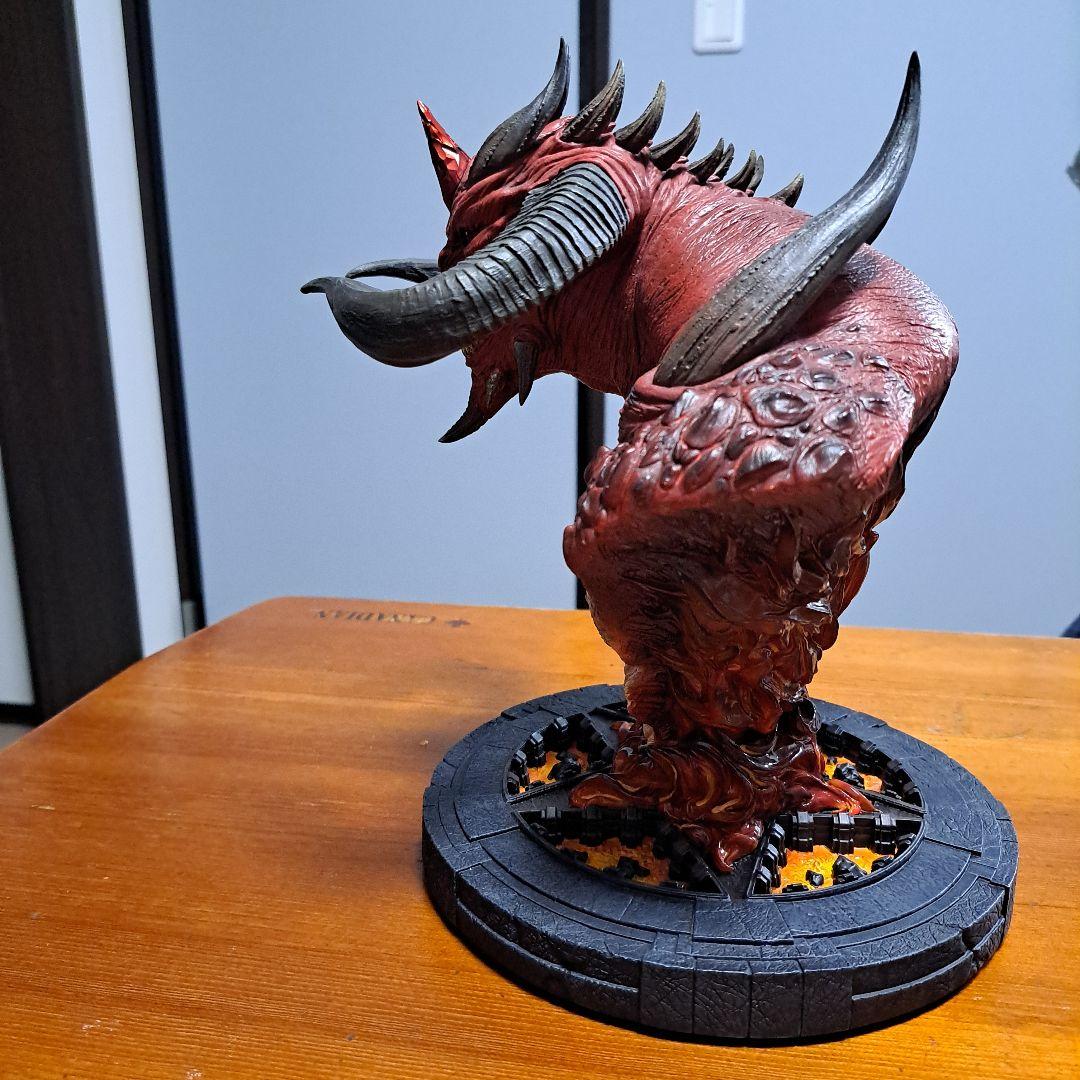 ディアブロ ポリストーンフィギュア　約25cm　箱付き