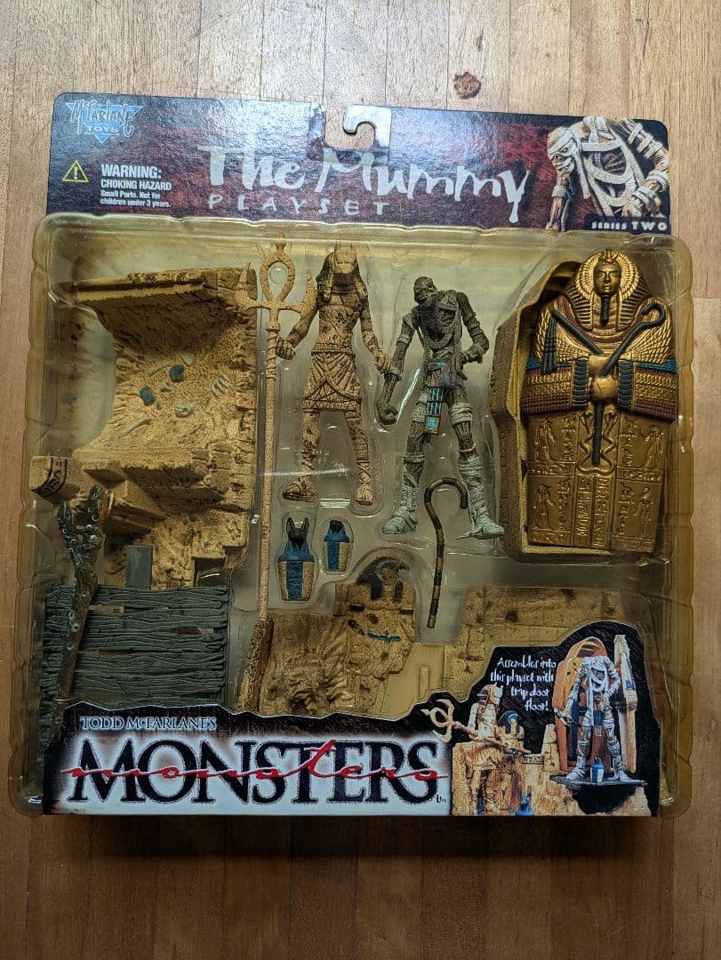 マクファーレントイズ　MONSTERSシリーズ フィギュアセット 4体