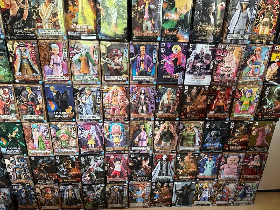 ワンピースフィギュア引退品90個まとめ売り