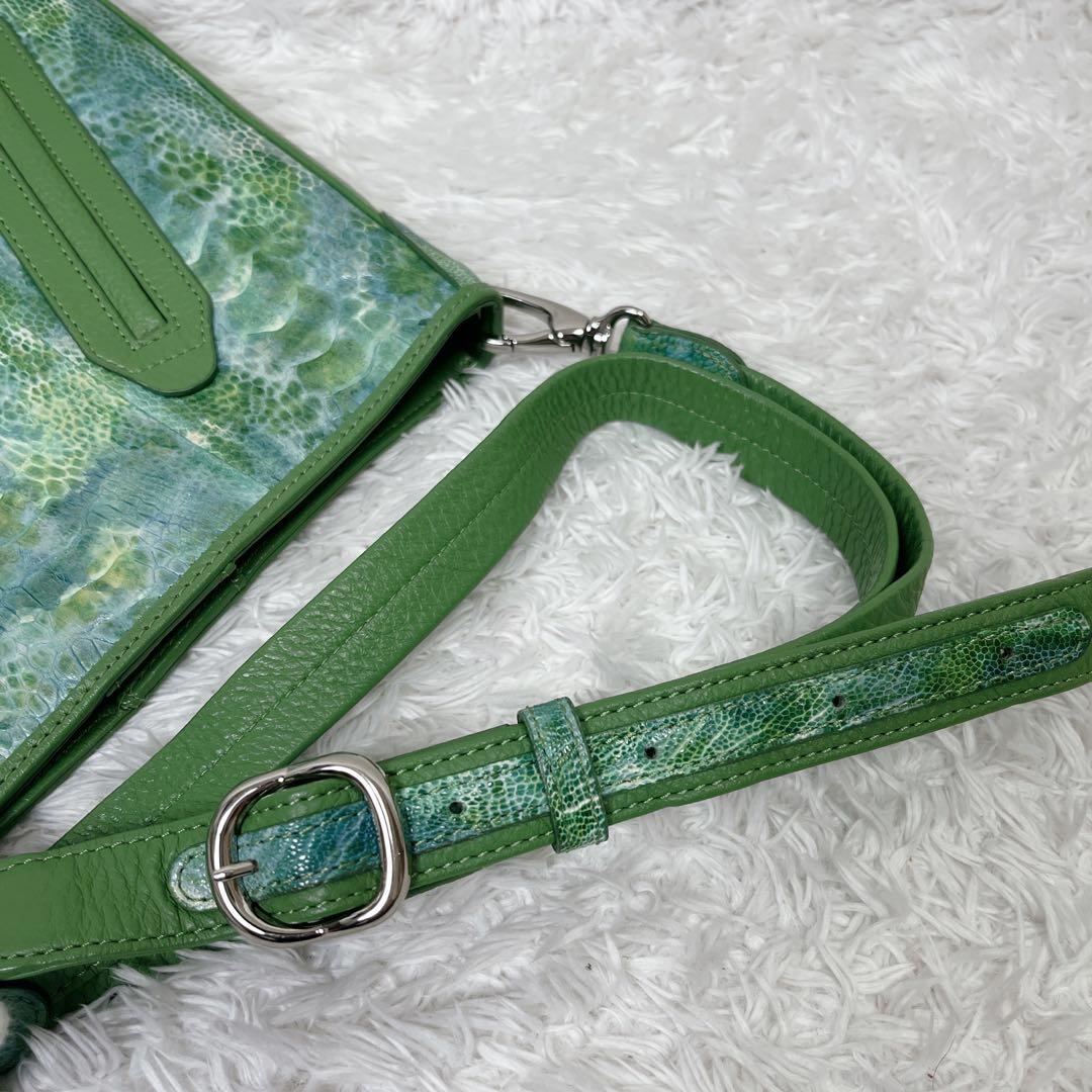 ナチュラルエッセンス　パイソン　JRA ショルダーバッグ　グリーン　エキゾチック