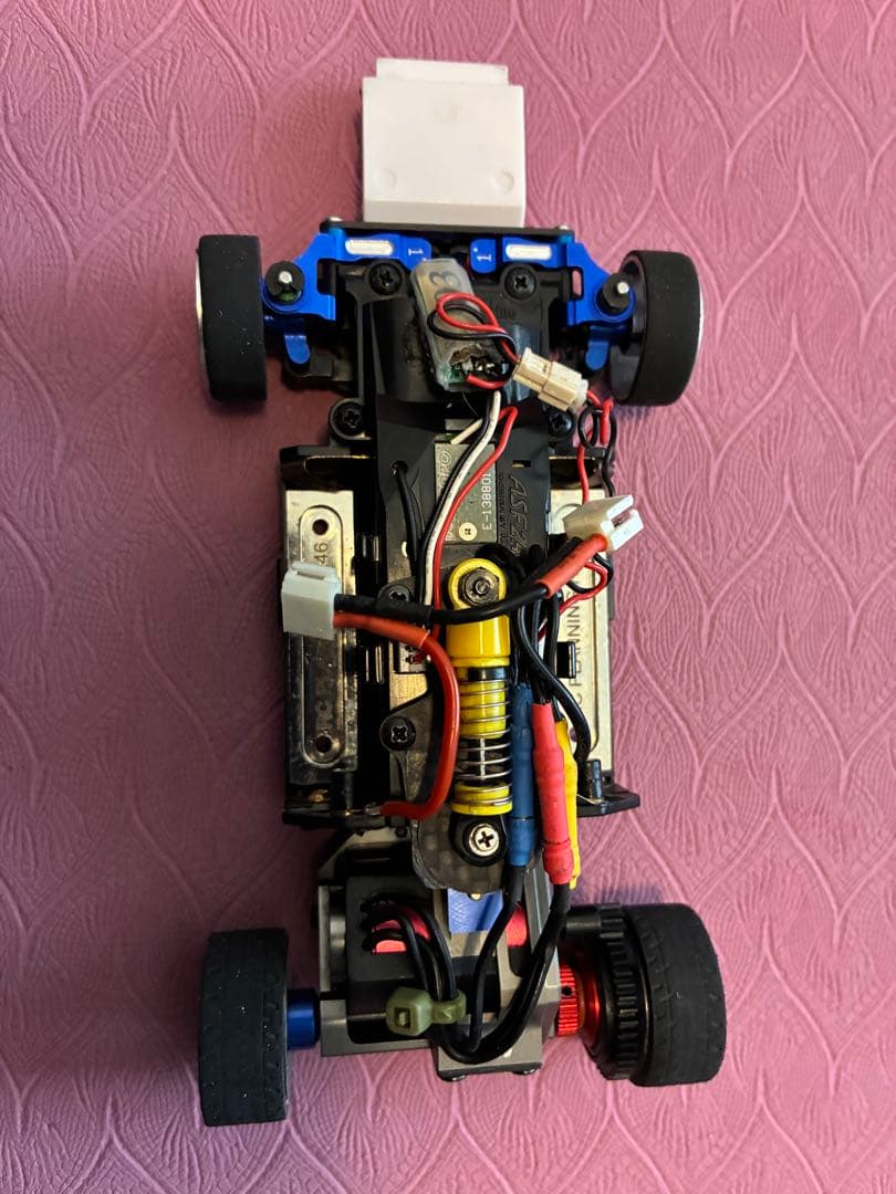 京商ミニッツ旧タイプ、ASC、充電器、バッテリー、交換用パーツなど