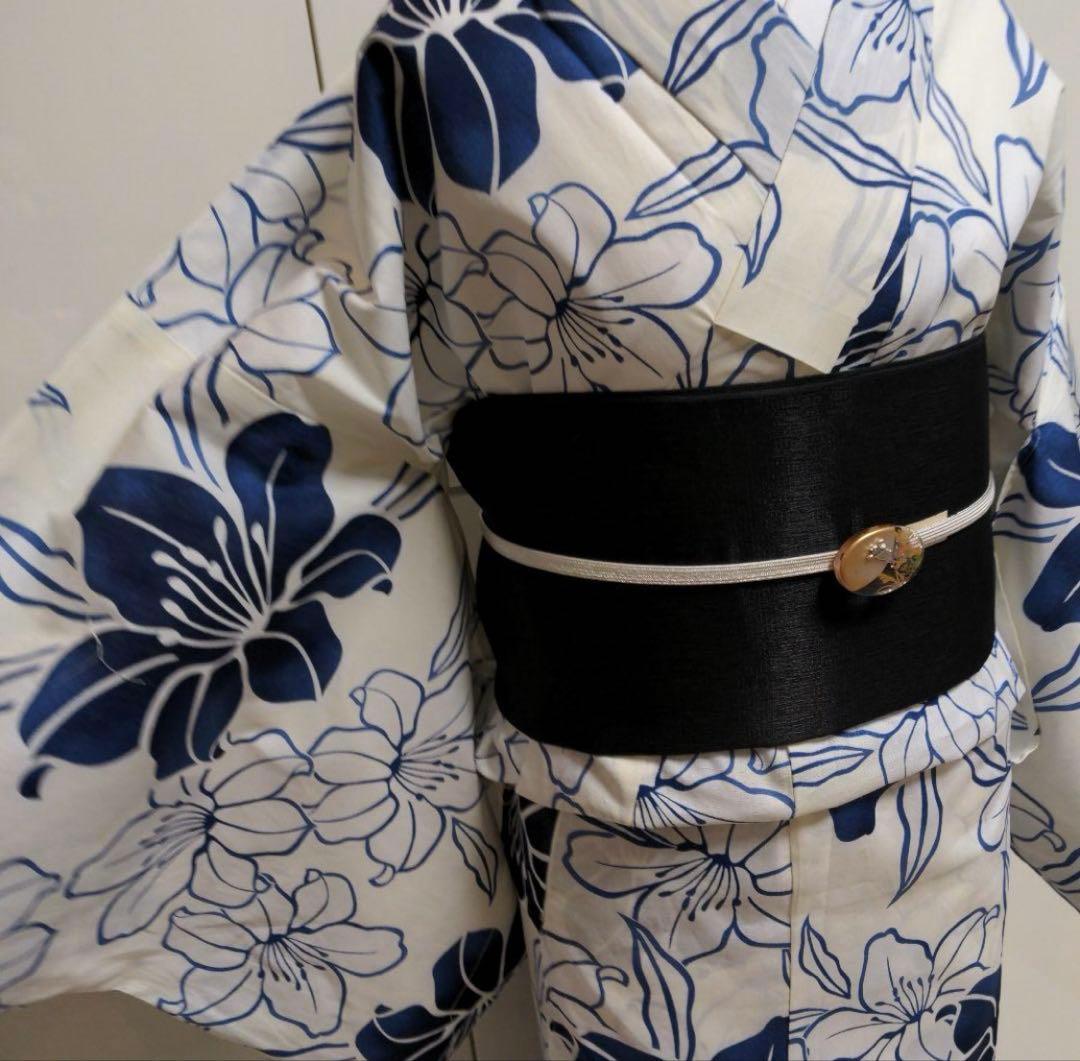 浴衣　ゆかた Mサイズ　ユカタ 綿100%　白✖️ネイビー 花 浴衣単品販売 M