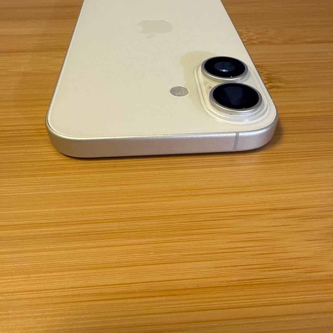 鈴木 【美品】 iPhone16 SIMフリー 128GB