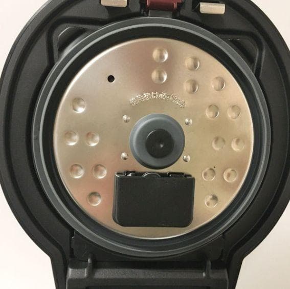 【美品】 2023年製 タイガー 電気圧力鍋　 COK-A220 マットブラック