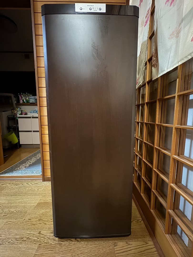 送料・設置まで込み 冷凍庫 三菱 MF-U14N-PW 2009年製