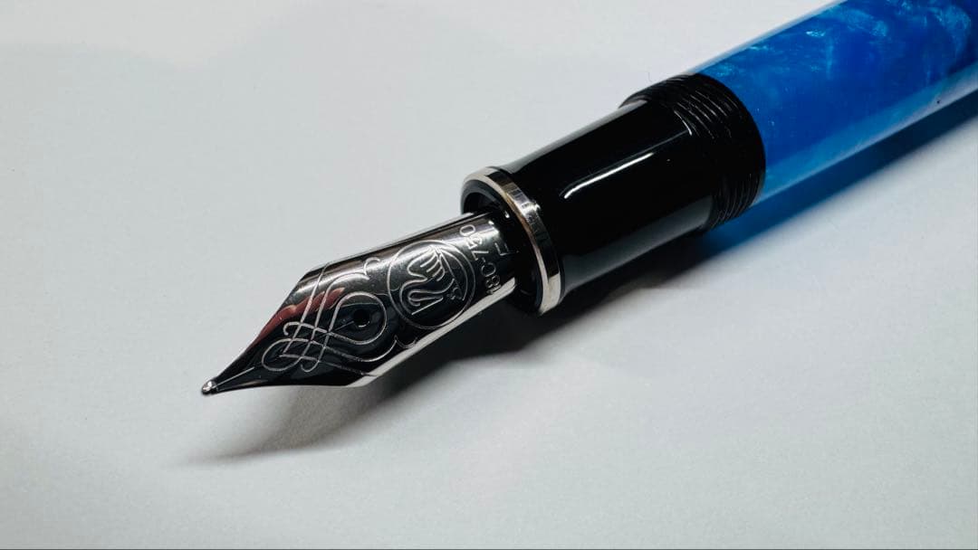 ペリカン スーベレーン M805 ヴァイブラントブルー　ニブF　Pelikan