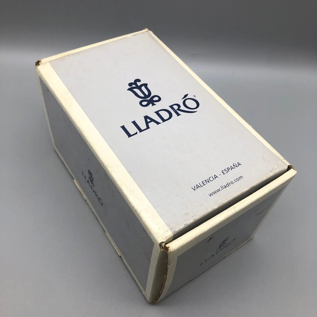 新品未使用LLADROリヤドロ少女磁器人形きれいな花ばかり箱&保証書付ビンテージ