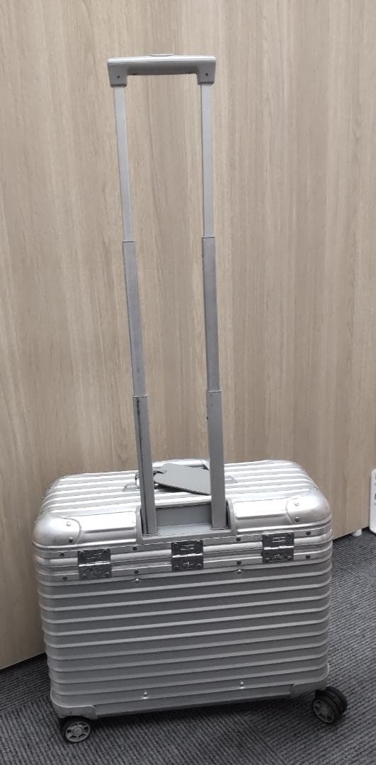 値下 RIMOWA リモワ 4輪 Pilot Multiwheel パイロット