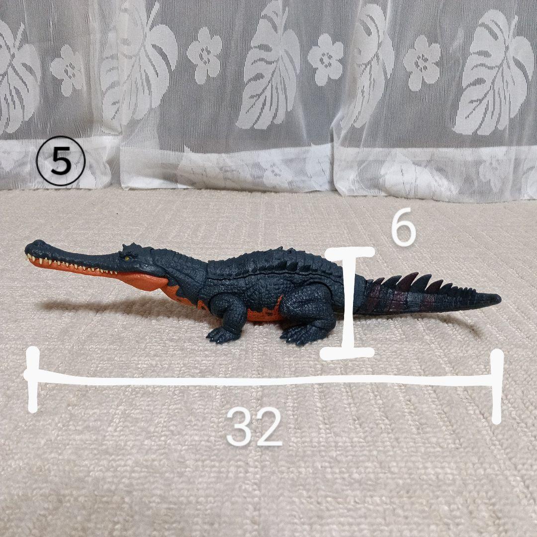 美品【恐竜フィギュア セット】ジュラシック・ワールド／６点set