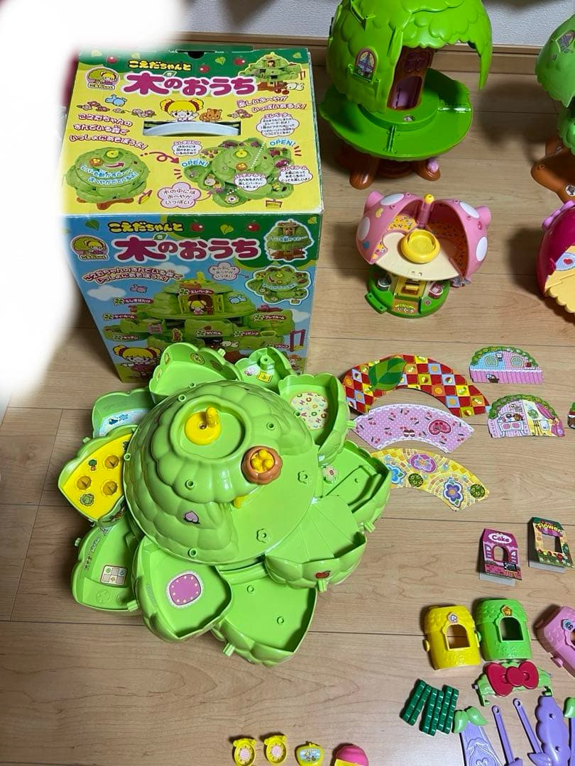 こえだちゃんお人形、木のお家、きのこのレストランのセット