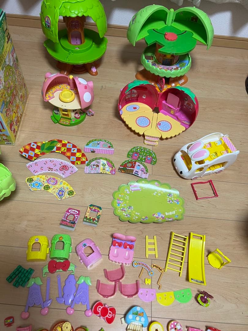 こえだちゃんお人形、木のお家、きのこのレストランのセット