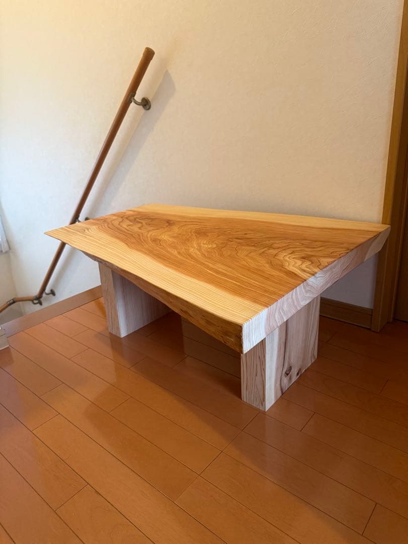 天然杉の一枚板根っこ部分木目テーブル