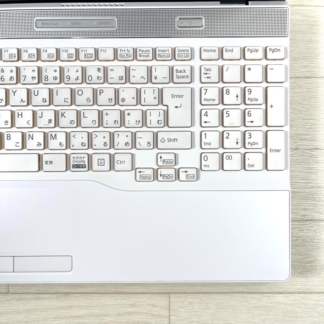 富士通 第8世代 i7 新品SSD512＋HDD1Tメモリ16 ノートパソコン