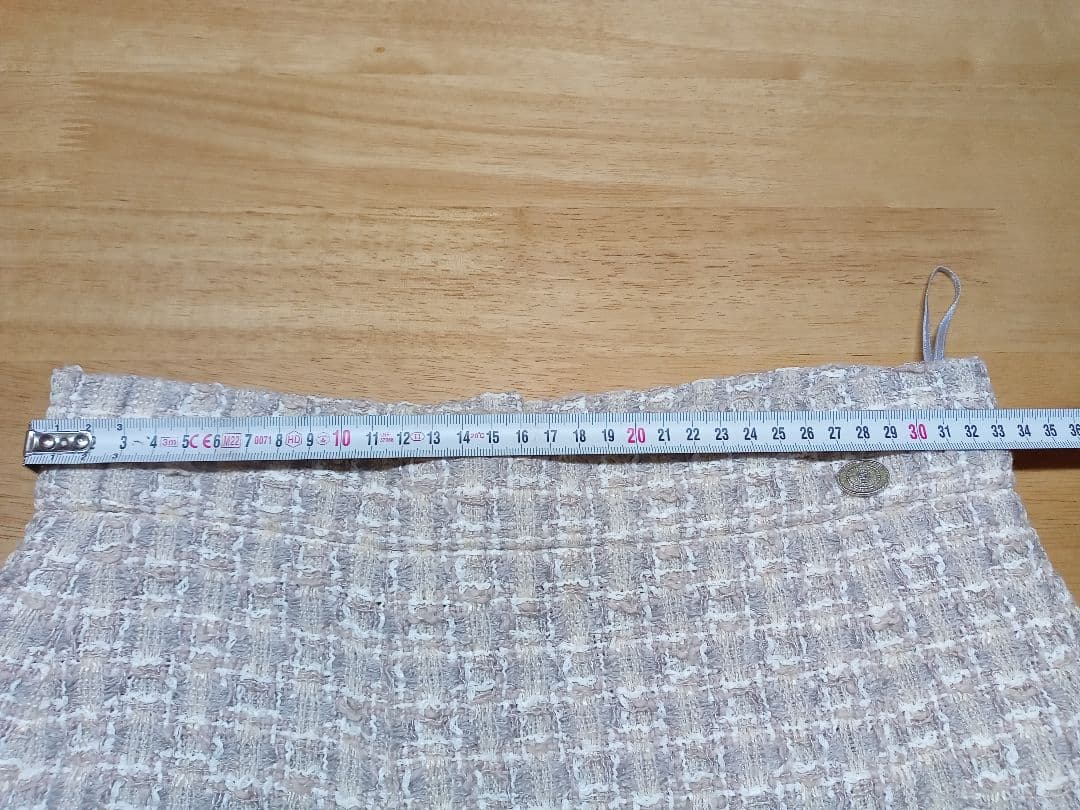 バズ　シャネルスカート