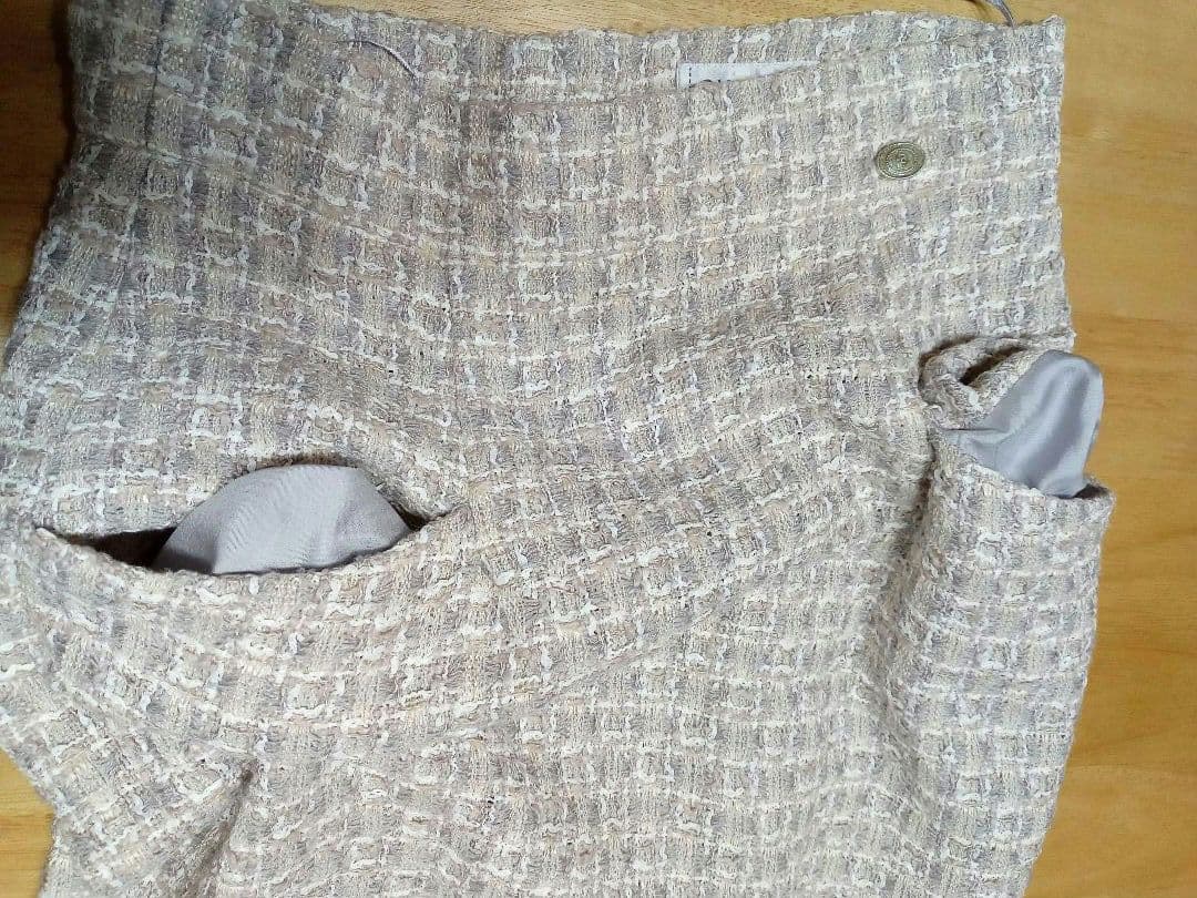 バズ　シャネルスカート