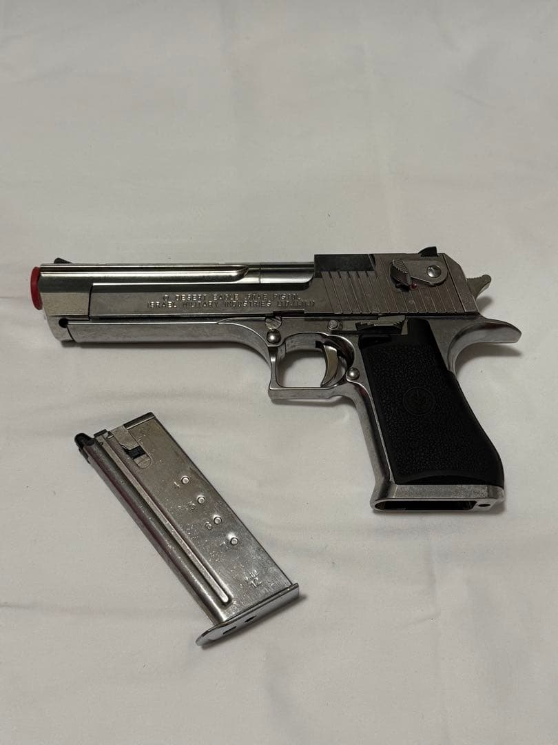 DESERT EAGLE .50AE ガスガン クロームステンレス　東京マルイ