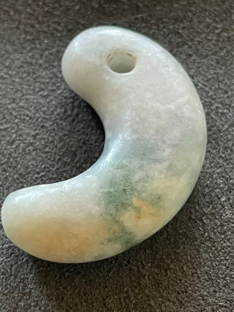 古墳時代 翡翠勾玉 出土品