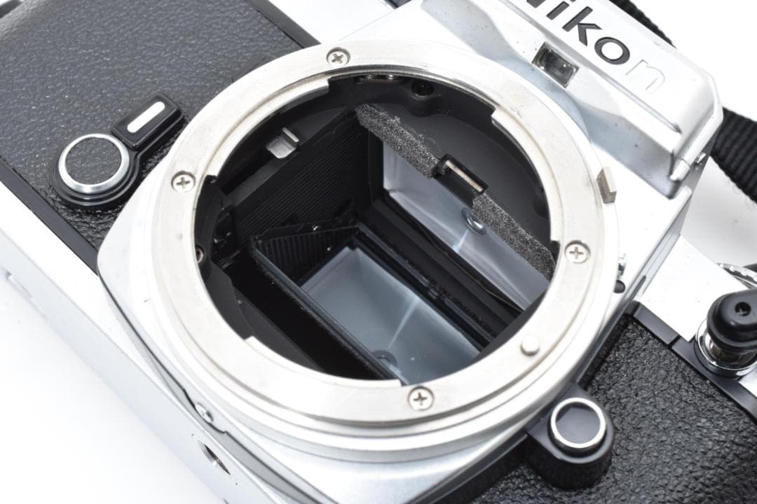 ★各部モルト張り替え済・美品★ ニコン Nikon FE ボディ #20947