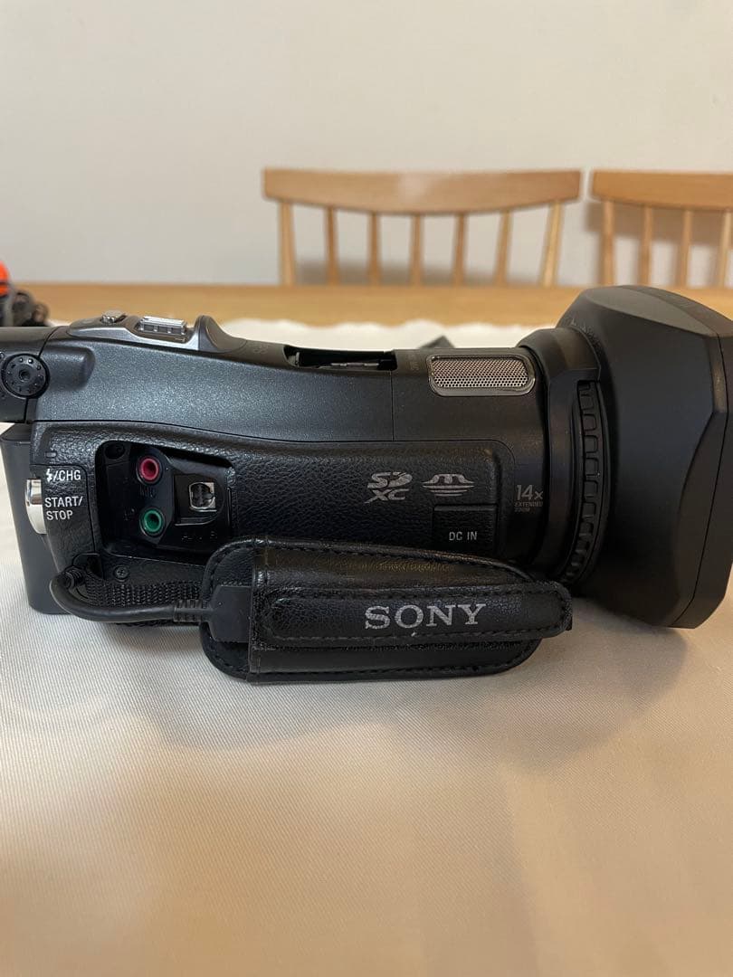 ＳＯＮＹ　HDR CX700V バッテリー2個／ソフトケース付き