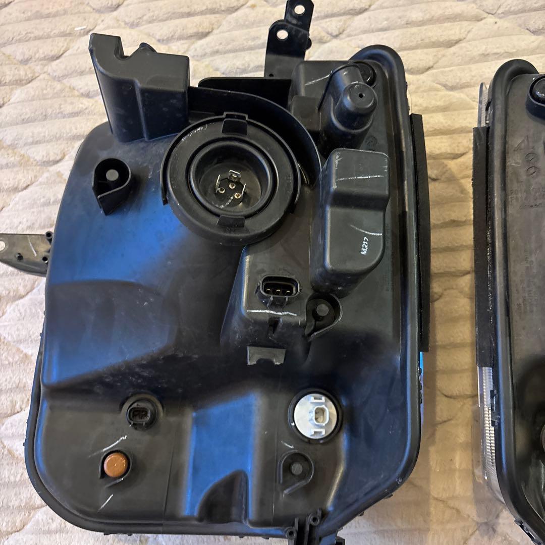 エブリィバン　DA17V ヘッドライト左右セット