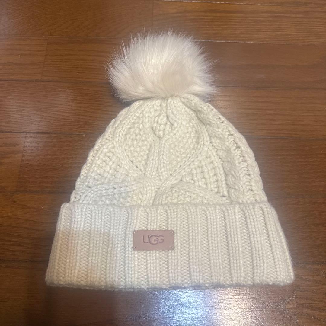 UGG ケーブル ビーニー ニット帽 クリーム ベージュ