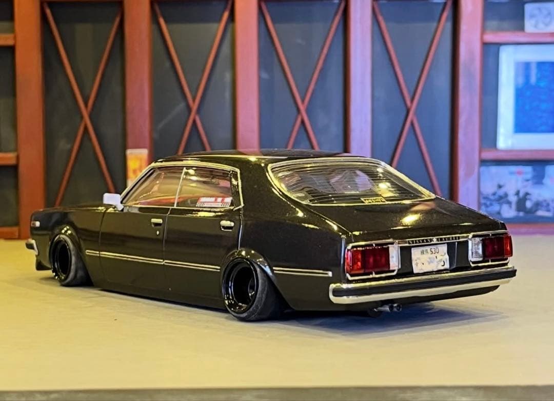 1/24 230ローレル 完成品 街道レーサー 旧車 シャコタン 加工ホイール