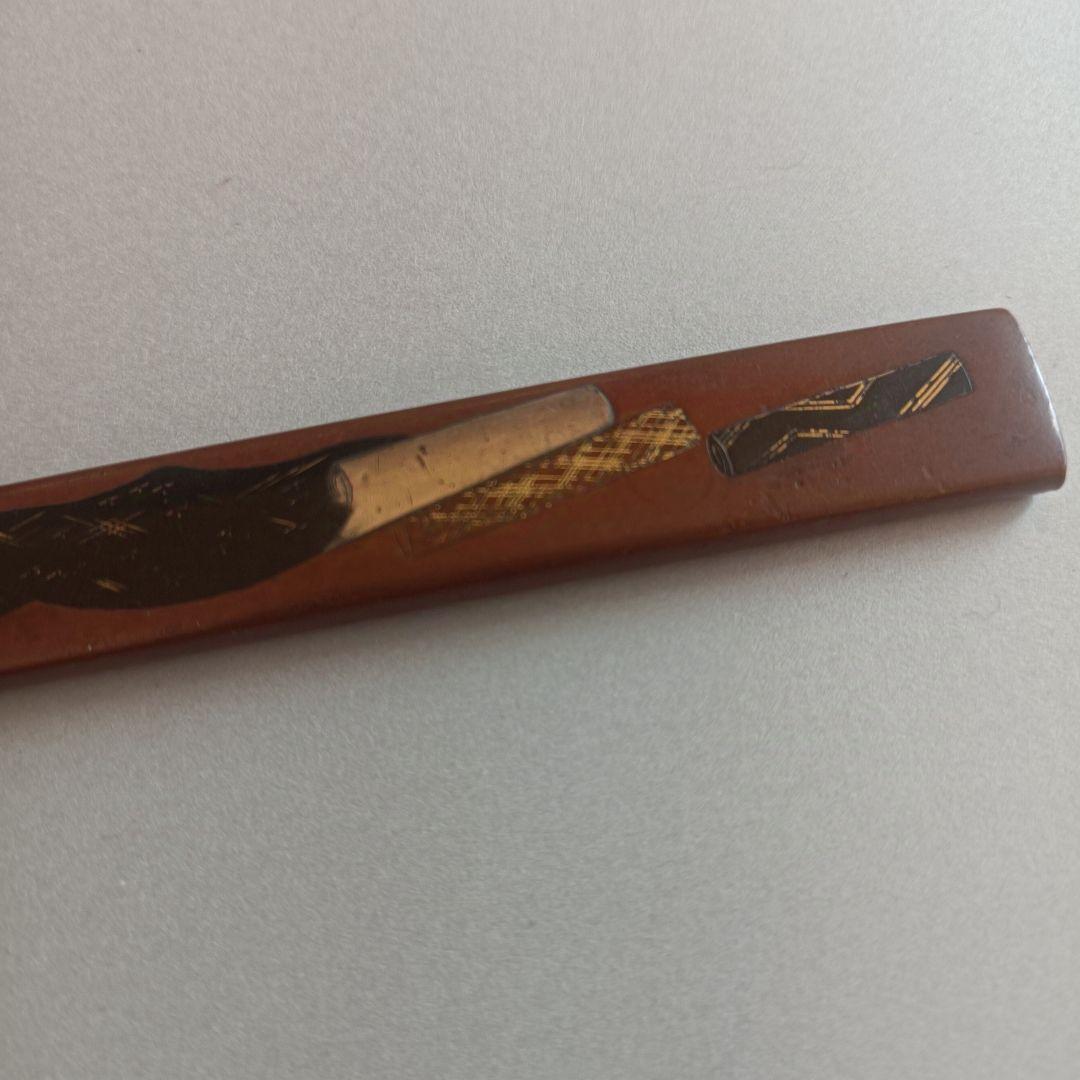 加賀象嵌 巻絹図小柄 金工