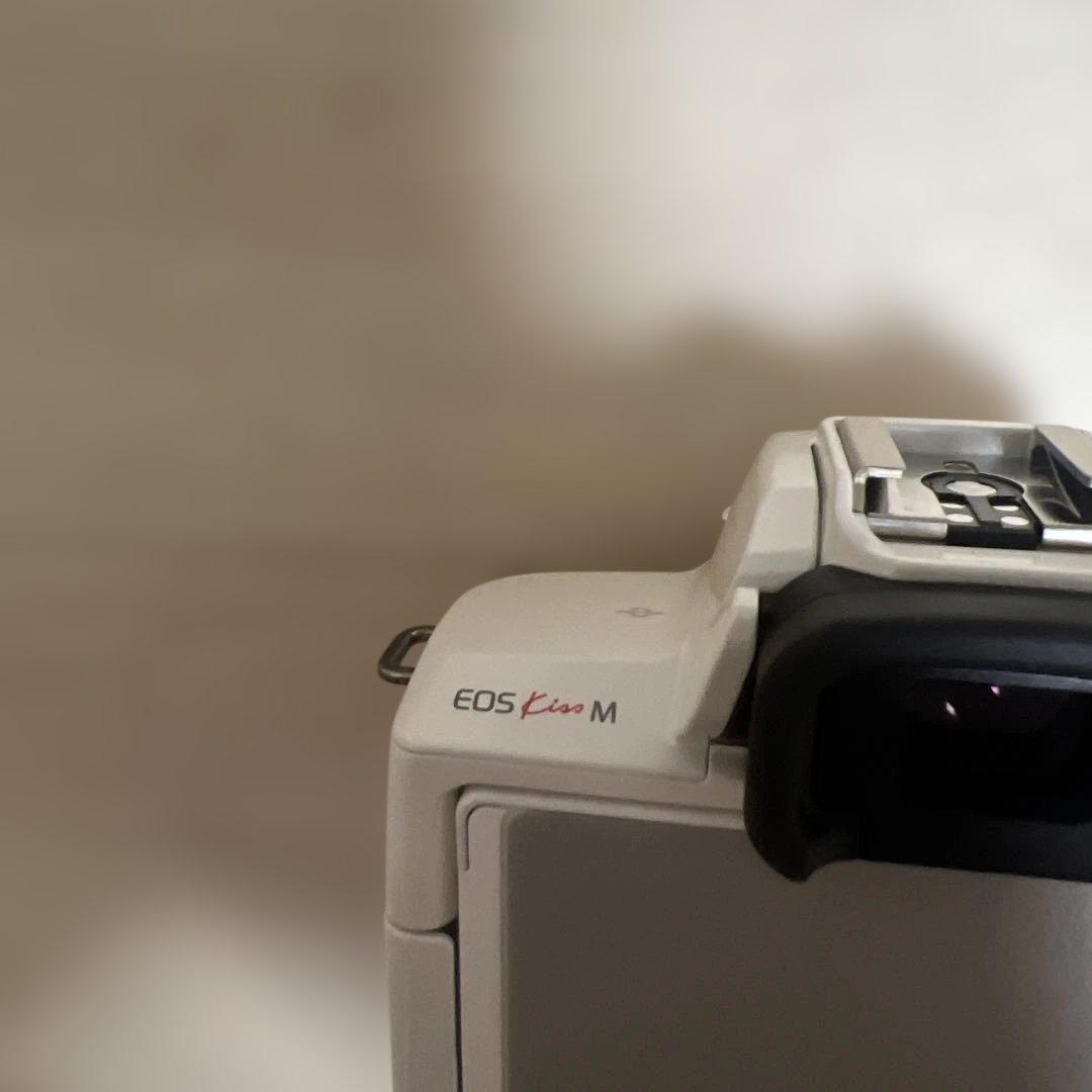 Canon EOS デジタル一眼レフカメラ ホワイト　ボディのみ　美品