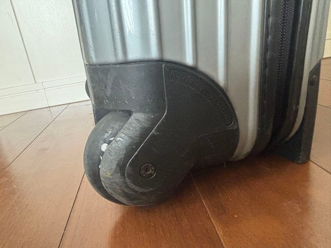 RIMOWA リモワ　ポリカーボネート キャリーケース　32L ジャンク品