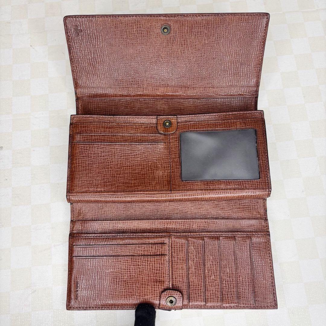 極美品　FENDI フェンディ　長財布　三つ折り　M06