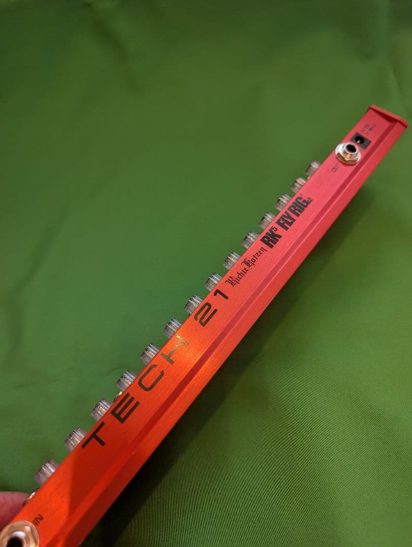 ギター TECH21 Fly Rig RK5 V2