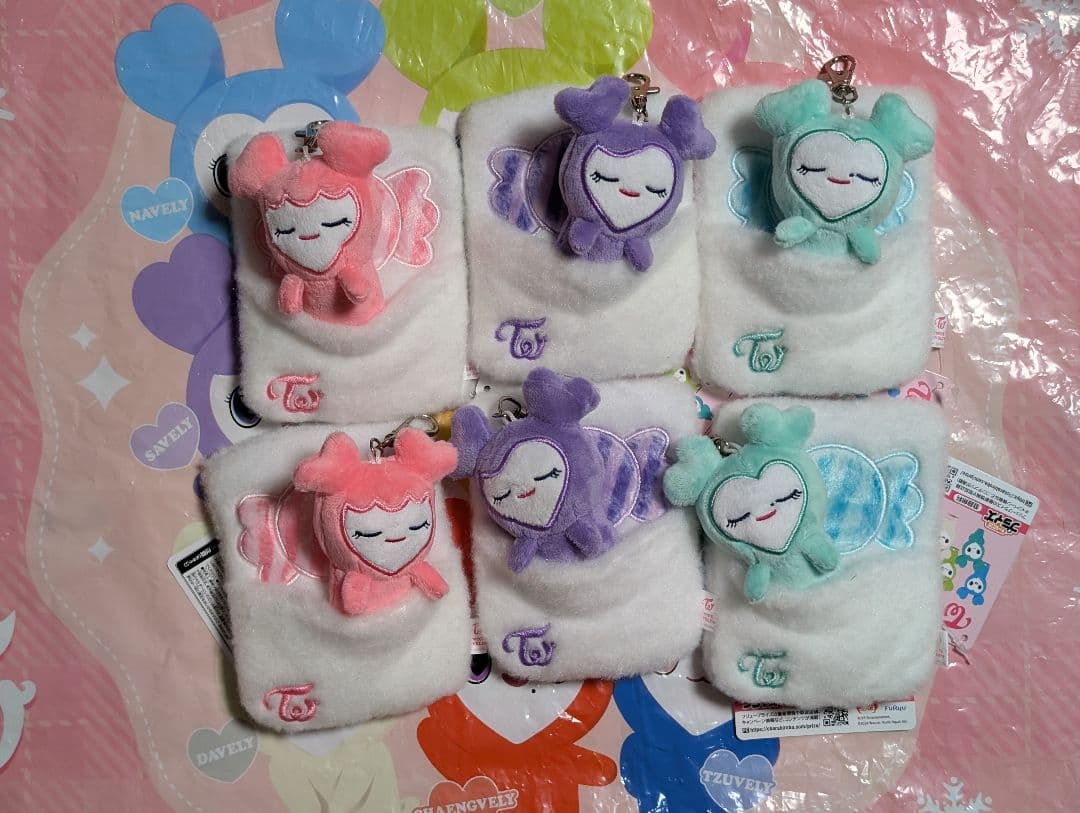 GiGO TWICE LOVERYS おふとんリールパスケース ミナ サナ モモ